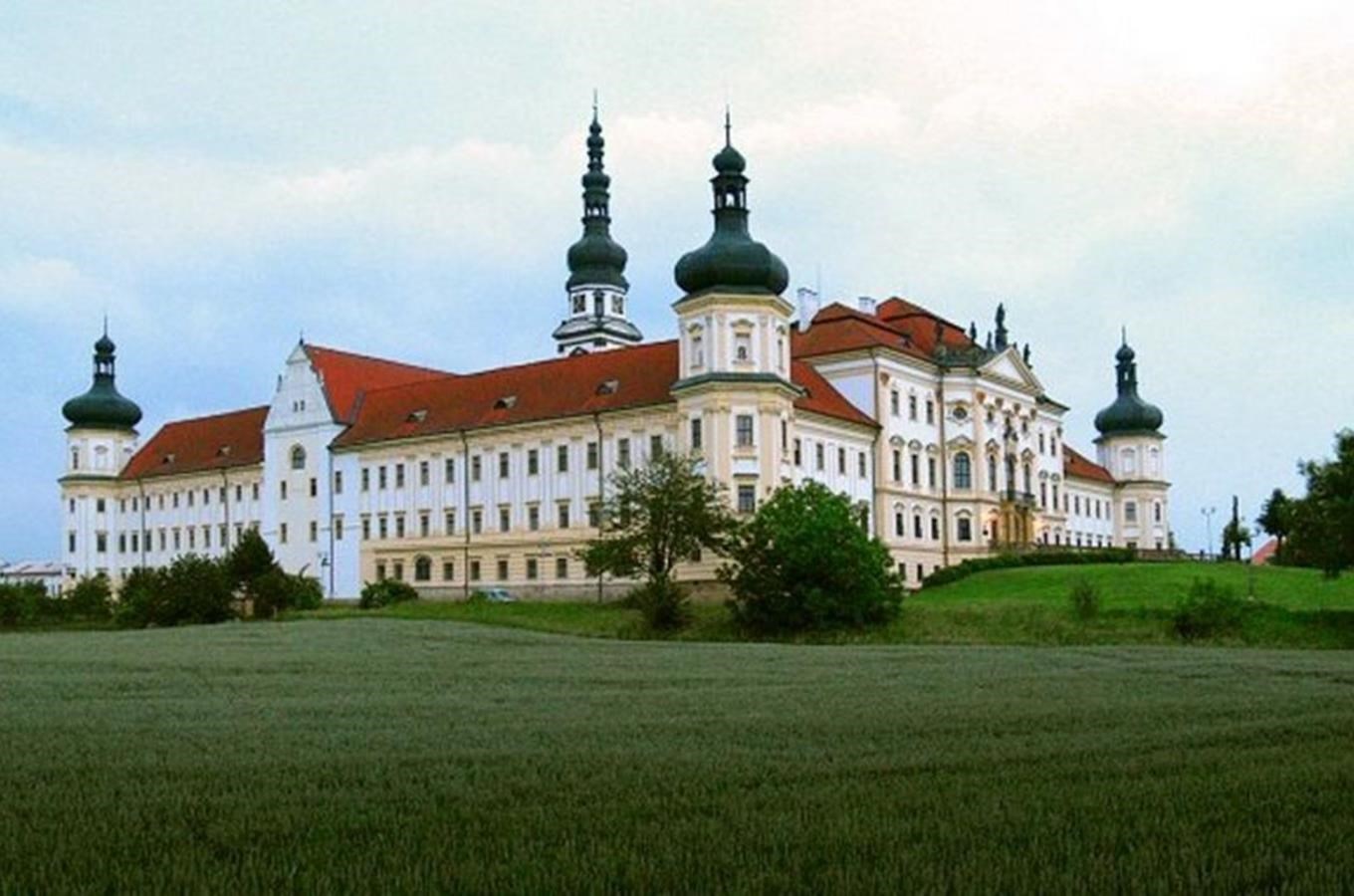 Kudy Z Nudy Klášterní Hradisko V Olomouci