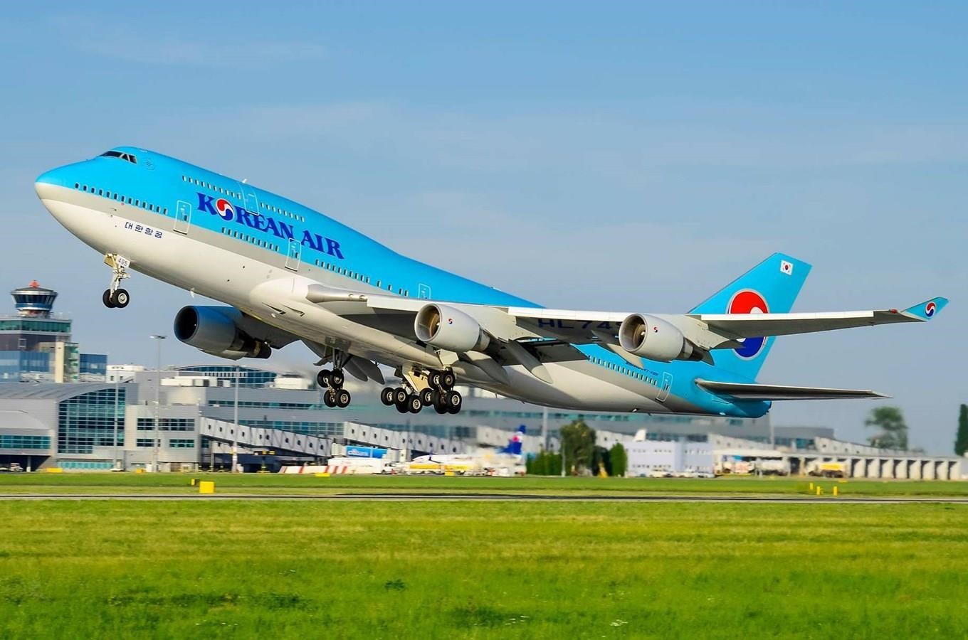 kudy-z-nudy-korean-air-a-b747-800